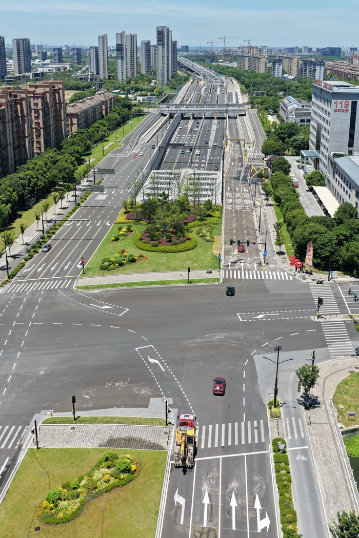 长水路下穿沪昆铁路段_副本.jpg